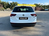 Volkswagen Tiguan, 2018г., полный привод, робот