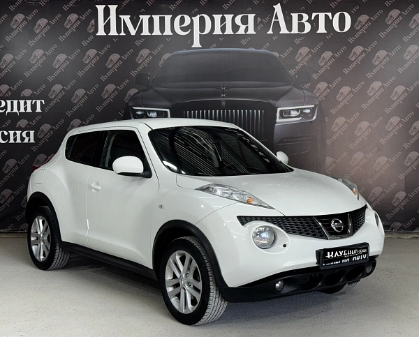 Nissan Juke, 2011г., передний привод, вариатор