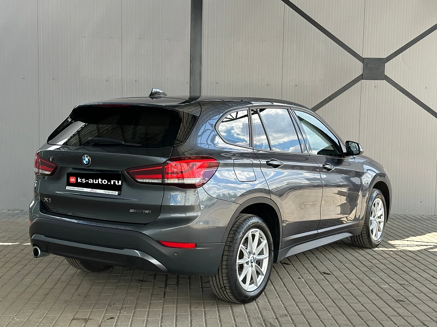 BMW X1, 2021г., передний привод, робот