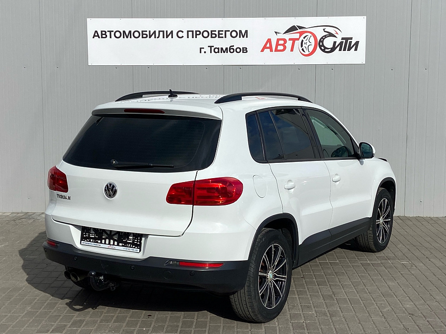 Volkswagen Tiguan, 2014г., передний привод, робот