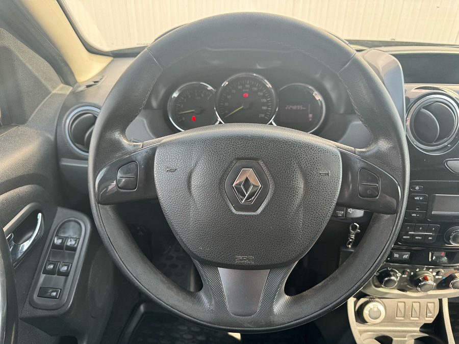 Renault Duster, 2017г., полный привод, механика
