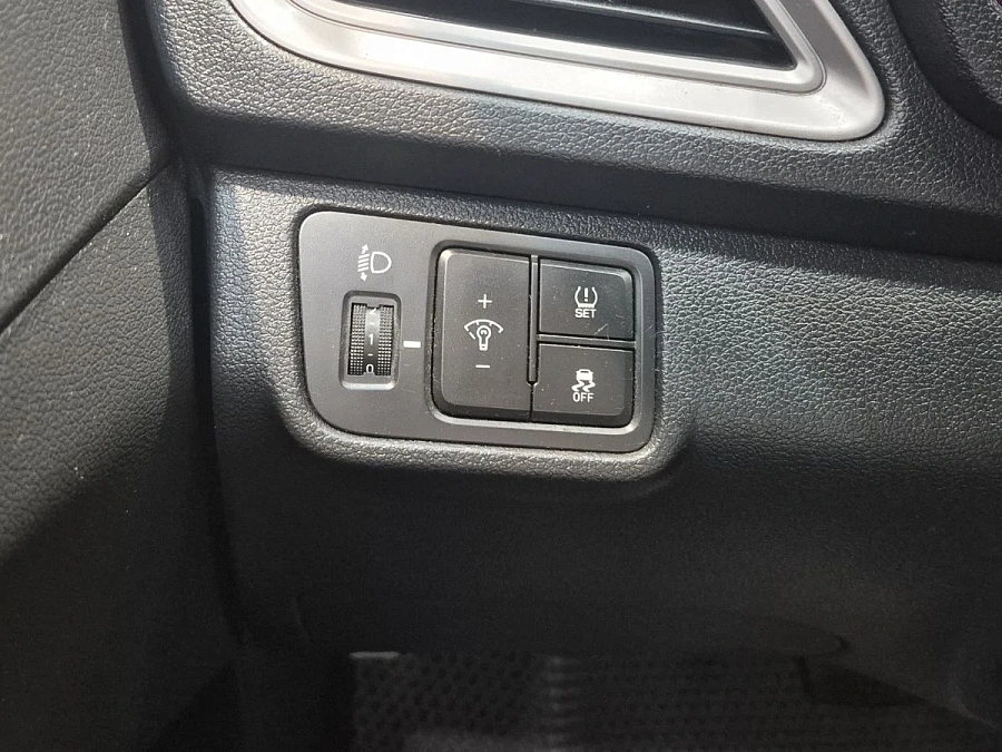 Hyundai Solaris, 2019г., передний привод, автомат