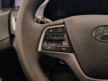 Hyundai Solaris, 2021г, передний привод, автомат