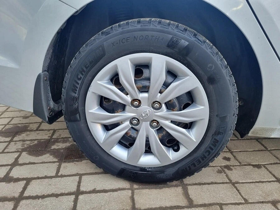 Hyundai Solaris, 2018г., передний привод, механика