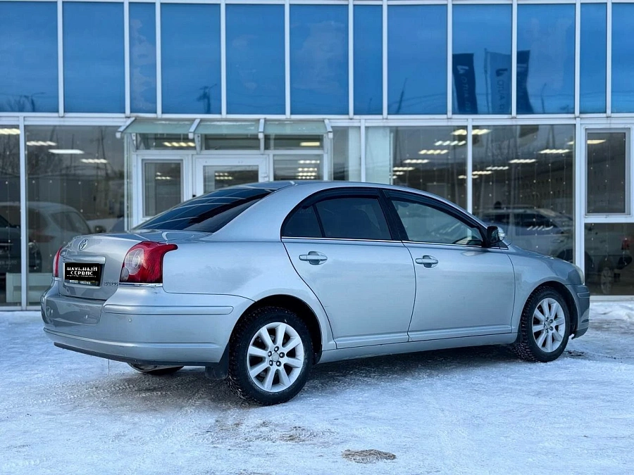 Toyota Avensis, 2008г., передний привод, автомат
