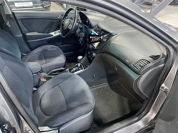 Hyundai Solaris, 2011г, передний привод, автомат