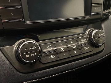 Toyota RAV4, 2014г, передний привод, механика