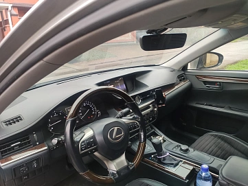 Lexus ES, 2015г, передний привод, автомат