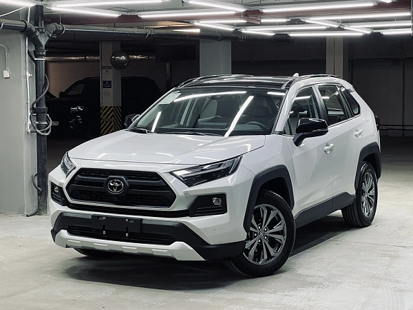 Toyota RAV4, 2025г., полный привод, вариатор