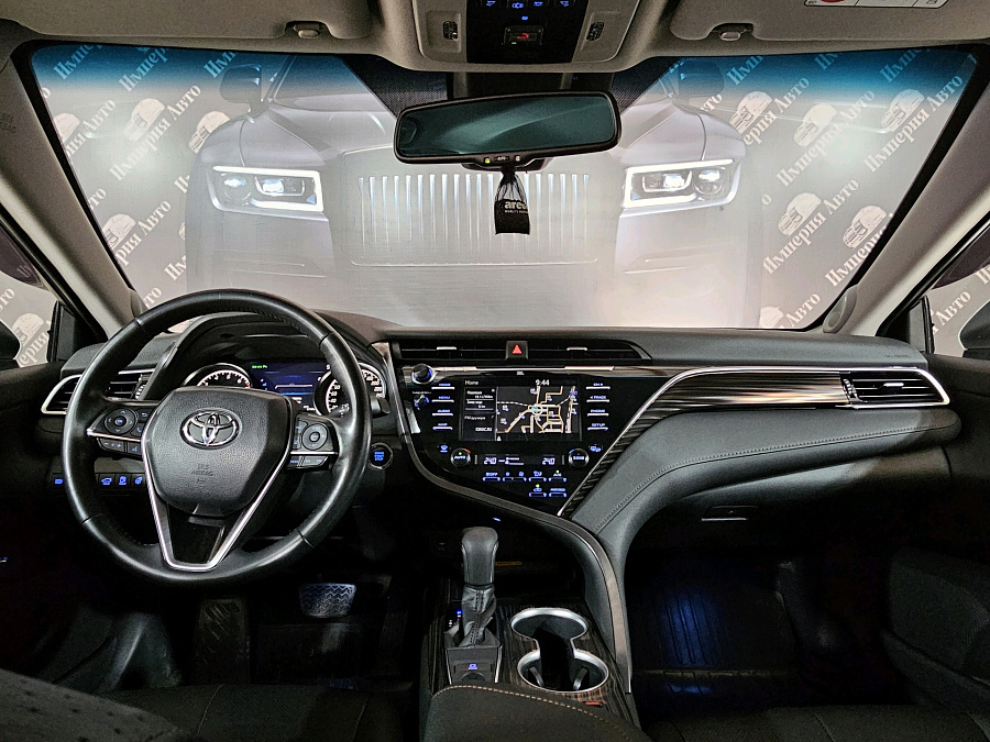 Toyota Camry, 2020г., передний привод, автомат