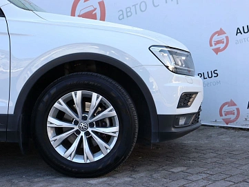 Volkswagen Tiguan, 2019г, передний привод, механика