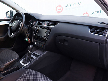 Skoda Octavia, 2016г, передний привод, робот