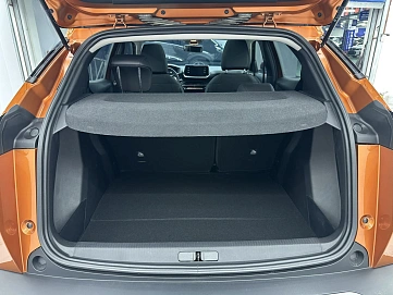 Peugeot 2008, 2021г, передний привод, робот