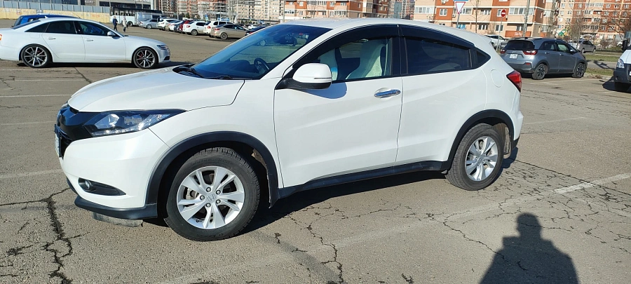 Honda Vezel, 2017г., передний привод, вариатор