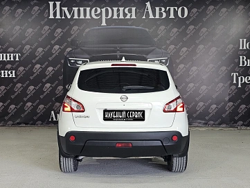 Nissan Qashqai, 2010г, передний привод, вариатор
