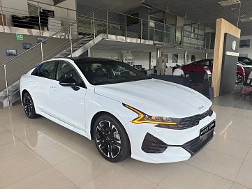 Kia K5, 2021г, передний привод, автомат