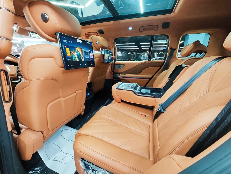 BYD Yangwang U8, 2023г., полный привод, автомат