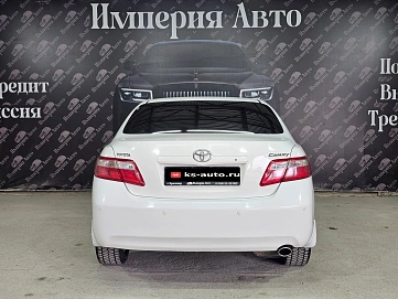 Toyota Camry, 2010г, передний привод, автомат