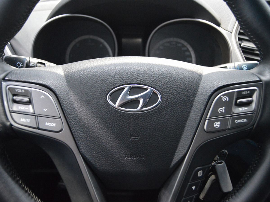 Hyundai Santa Fe, 2015г., полный привод, автомат