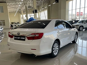 Toyota Camry, 2014г, передний привод, автомат