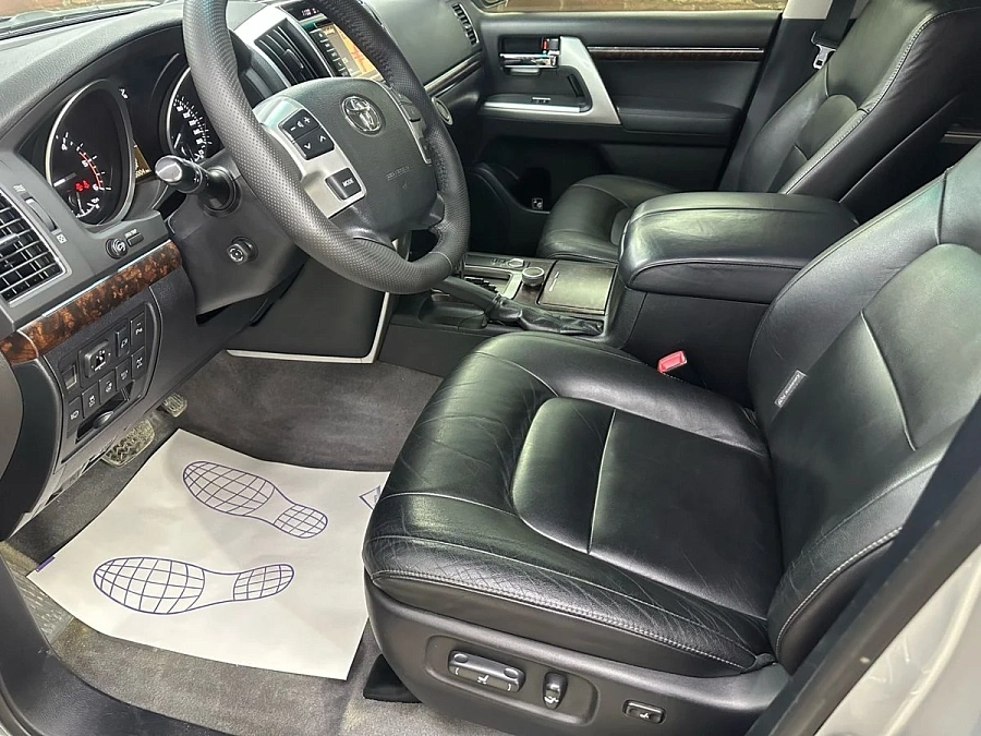 Toyota Land Cruiser, 2012г., полный привод, автомат