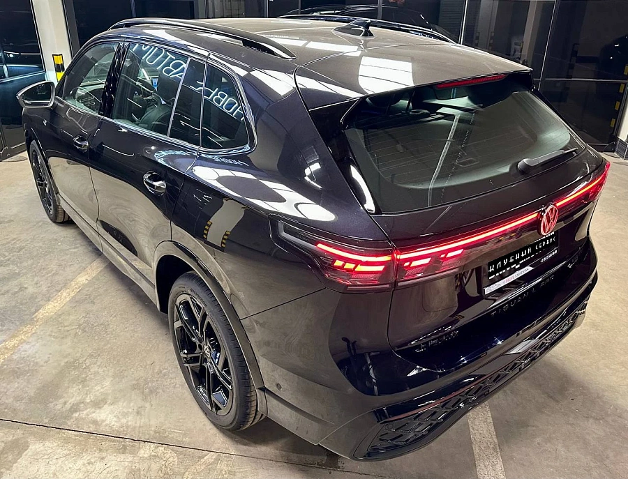 Volkswagen Tiguan, 2025г., полный привод, робот