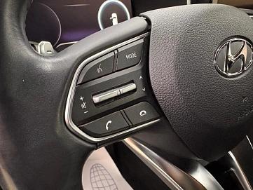 Hyundai Santa Fe, 2021г, полный привод, робот