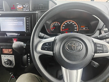 Toyota Roomy, 2017г, передний привод, вариатор