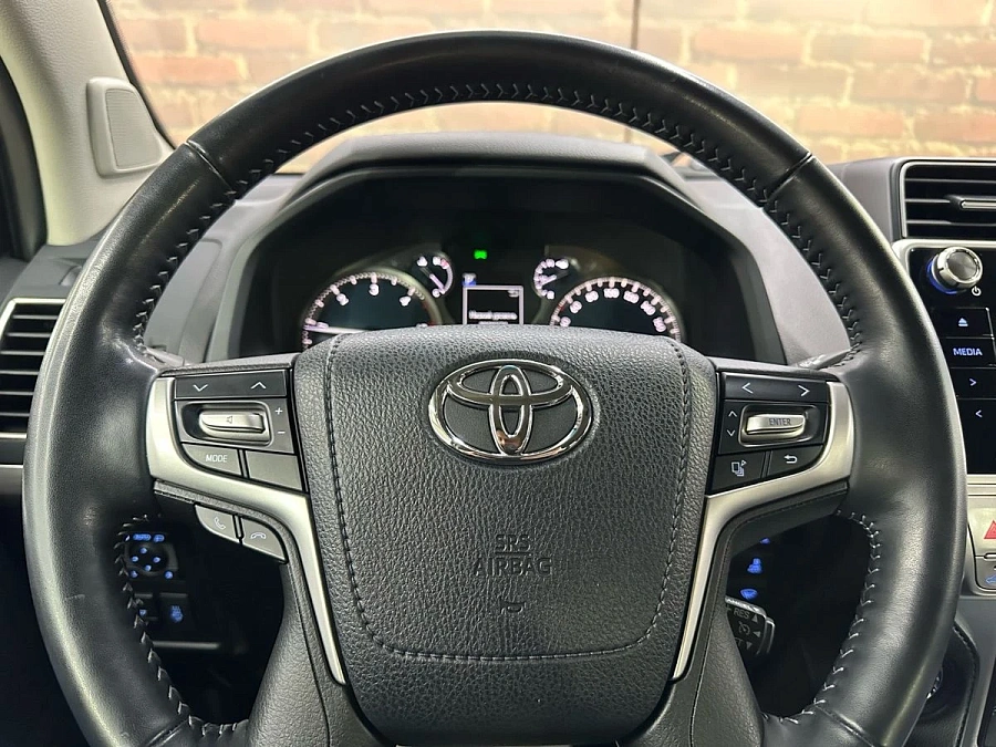 Toyota Land Cruiser Prado, 2019г., полный привод, автомат