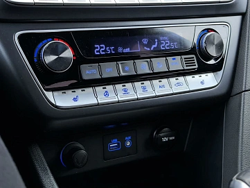 Hyundai Sonata, 2018г, передний привод, автомат