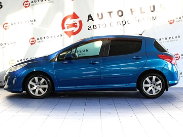 Peugeot 308, 2008г, передний привод, автомат