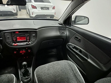 Kia Rio, 2010г, передний привод, механика