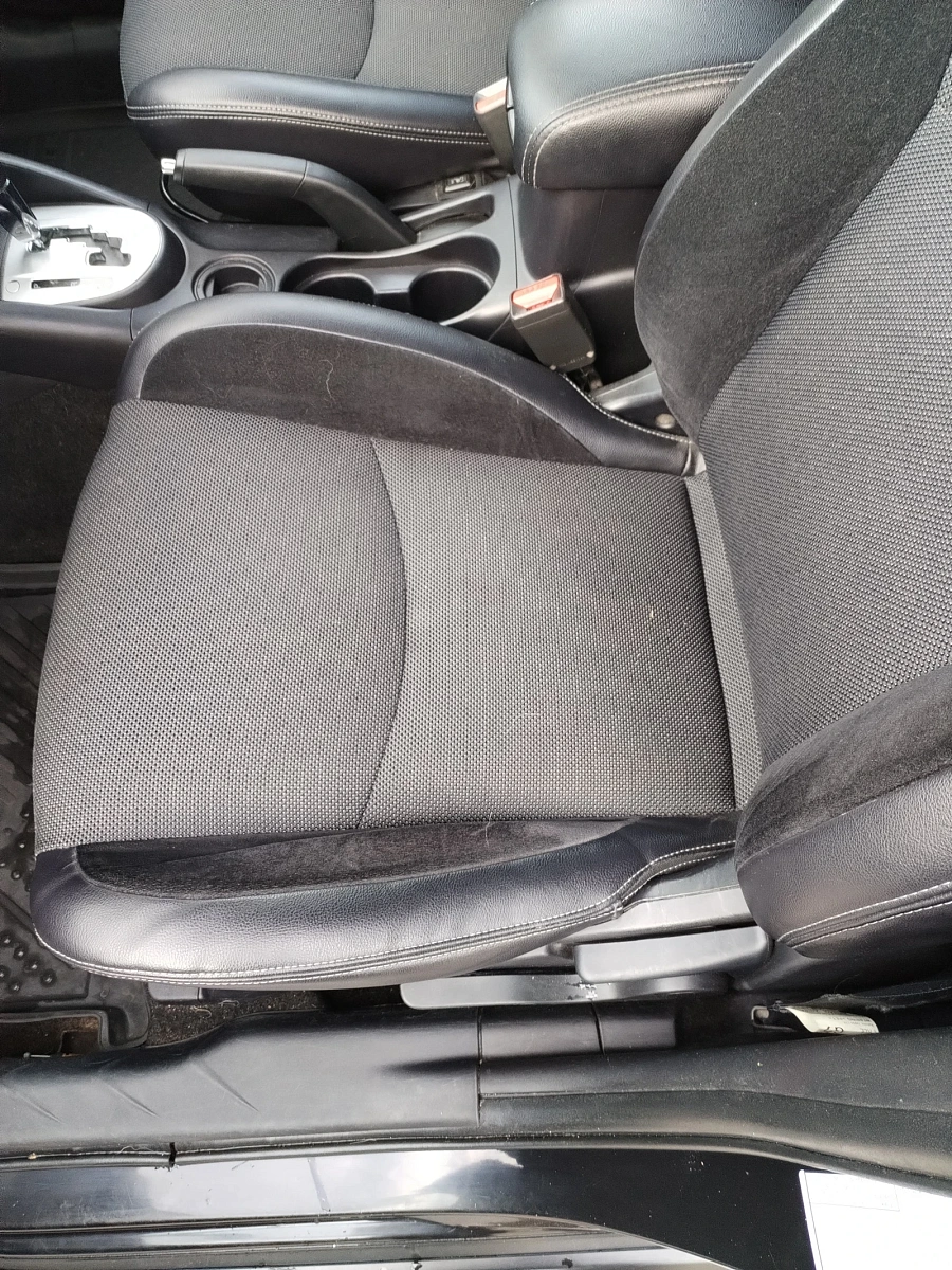 Citroen C-Crosser, 2011г., передний привод, вариатор