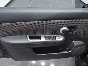 Nissan Tiida, 2013г, передний привод, автомат