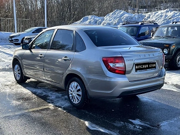 Lada (ВАЗ) Granta, 2021г, передний привод, механика