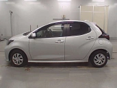 Toyota Yaris, 2021г., передний привод, вариатор