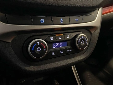 Lada (ВАЗ) Vesta, 2019г, передний привод, механика