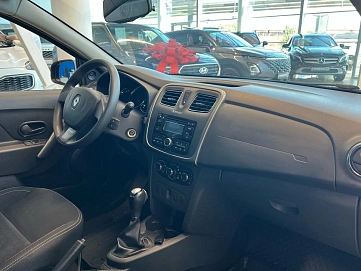 Renault Logan, 2017г, передний привод, автомат