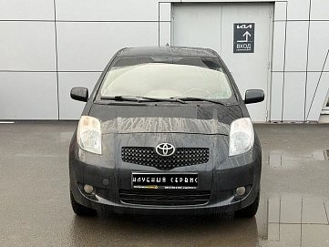 Toyota Yaris, 2008г, передний привод, робот
