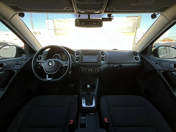 Volkswagen Tiguan, 2012г, передний привод, автомат