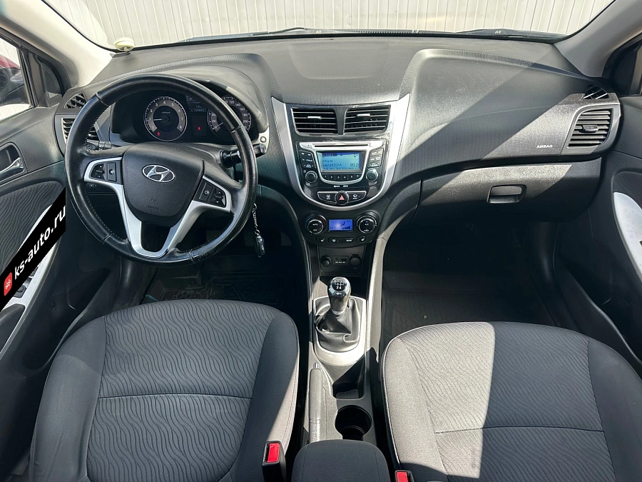 Hyundai Solaris, 2011г., передний привод, механика
