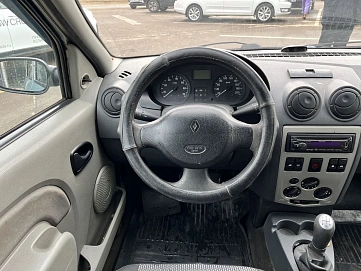 Renault Logan, 2008г, передний привод, механика