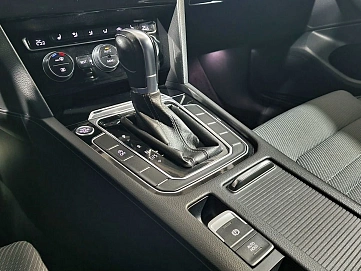 Volkswagen Passat, 2016г, передний привод, робот