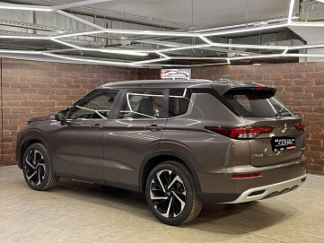 Mitsubishi Outlander, 2023г, полный привод, вариатор