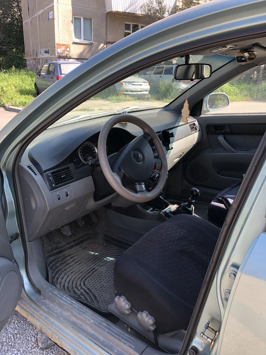 Chevrolet Lacetti, 2004г., передний привод, механика