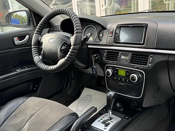 Hyundai Sonata, 2006г, передний привод, автомат