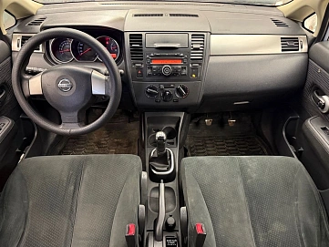 Nissan Tiida, 2011г, передний привод, механика
