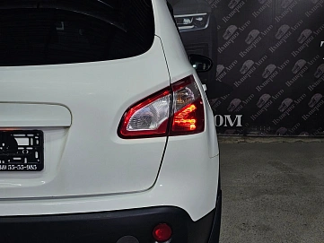 Nissan Qashqai, 2012г, передний привод, вариатор