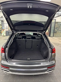 Audi Q3, 2022г, передний привод, робот