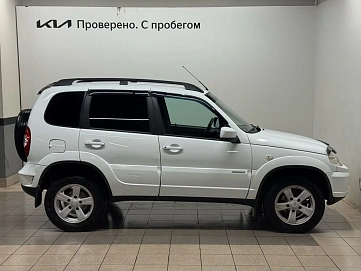 Chevrolet Niva, 2015г, полный привод, механика
